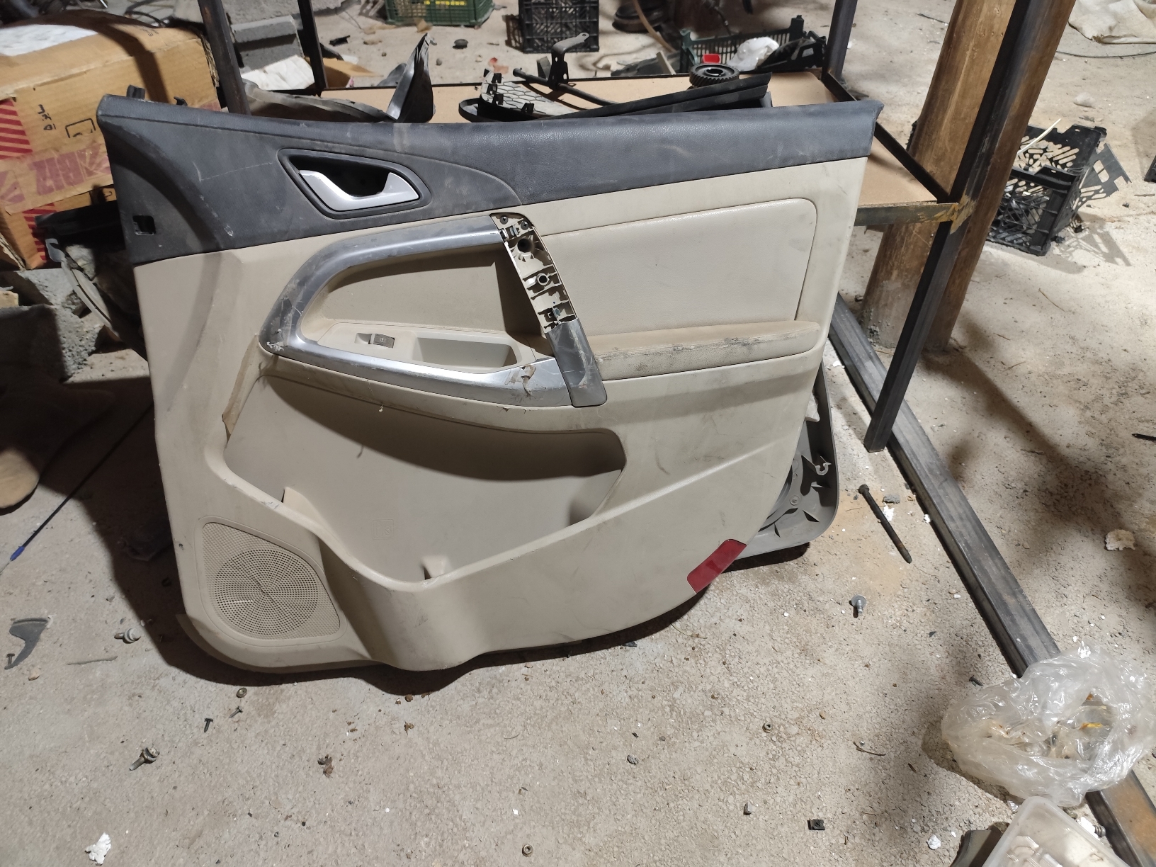 رودری عقب چپ و راست تیگو ۵ استوک‌