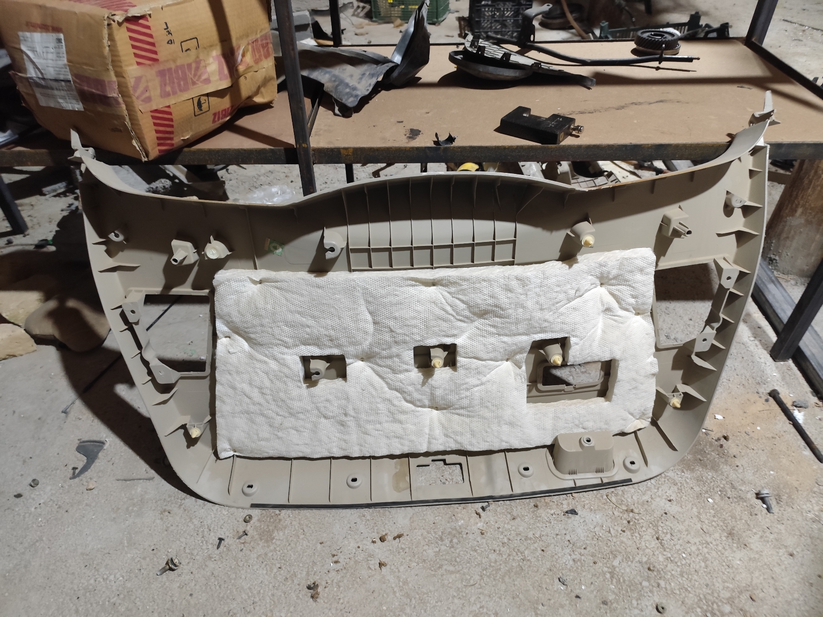 رودری داخلی کرم رنگ تیگو ۵ قدیم استوک