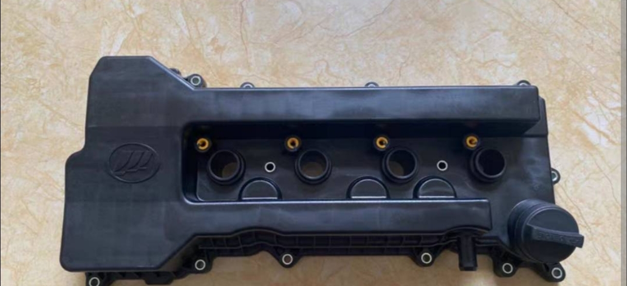 درب سوپاپ پلاستیکی لیفان ۶۲۰ مدل ۱۸۰۰ و لیفان ایکس ۶۰