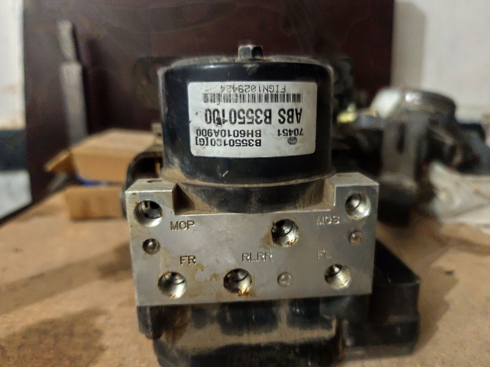 بلوک abs لیفان ۶۲۰ مدل ۱۶۰۰ استوک