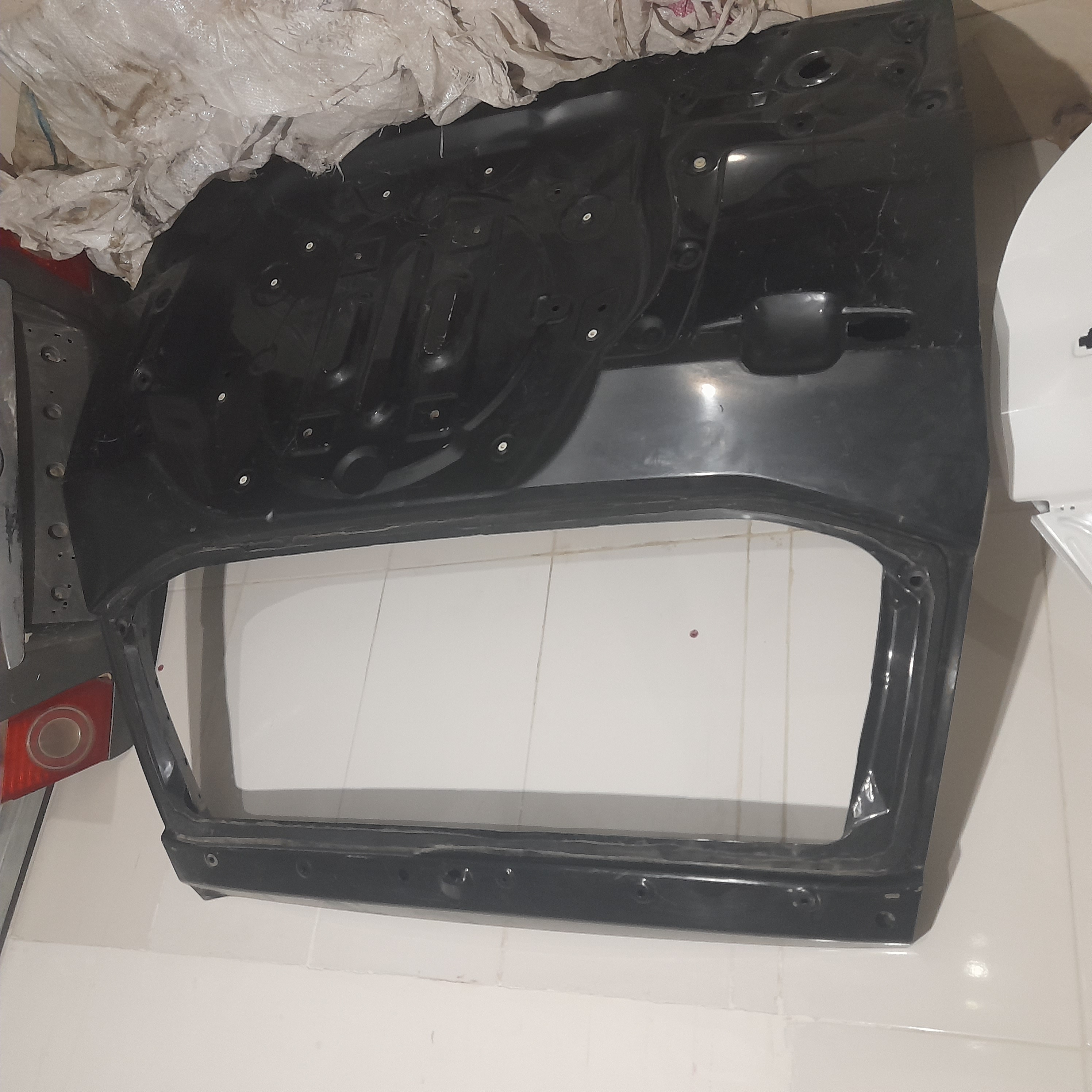 درب صندوق ایکس ۳۳ اس مشکی رنگ استوک