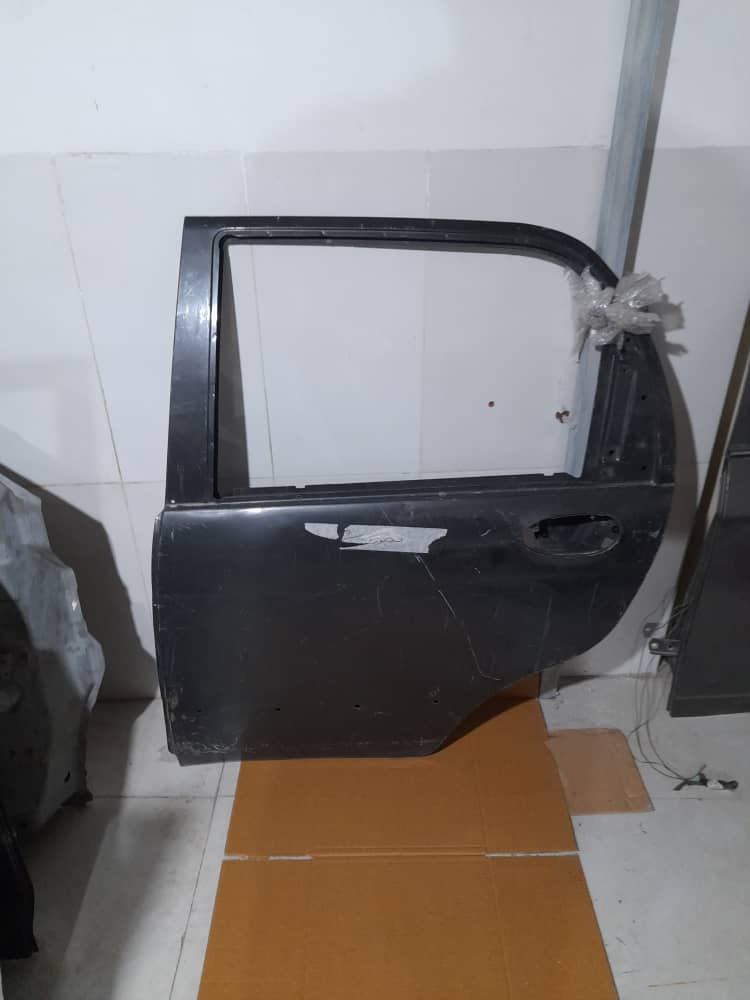 درب عقب چپ ام وی ام ۱۱۰ قدیم استوک