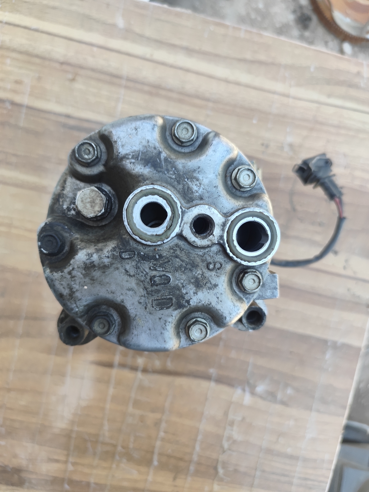 کمپرسور کولر ام وی ام ۵۵۰ و ام وی ام ۵۳۰ استوک اصلی