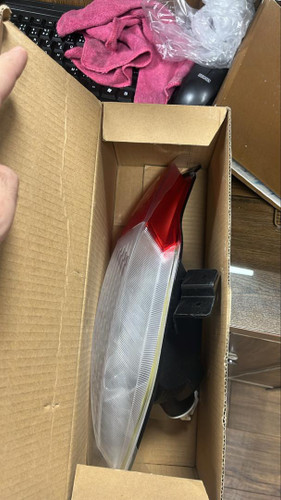 چراغ دنده عقب چپ اریزو ۵ اصلی