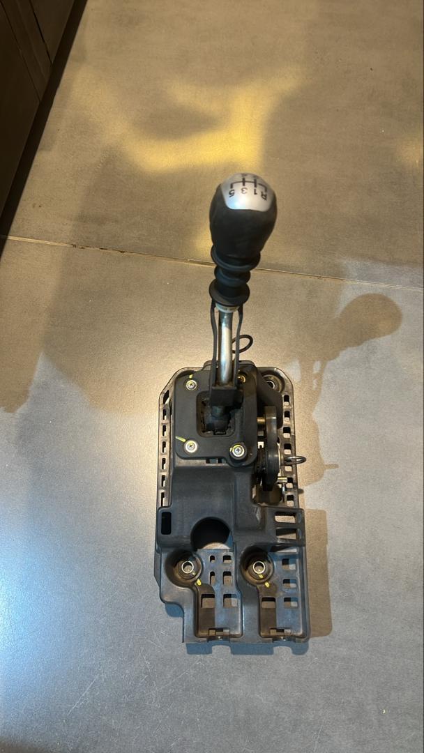 لیور دنده داخل اتاق ایکس ۶۰ نیو (هلمنی) و معمولی