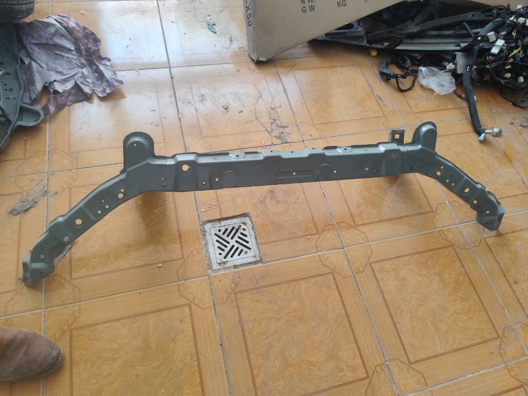 سینی بالا رادیات با جا چراغی چپ و راست لیفان ۶۲۰