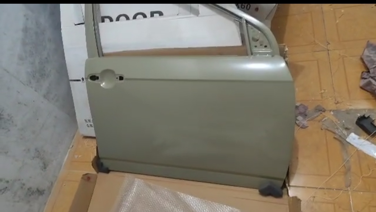 درب جلو راست لیفان 620 نو خام