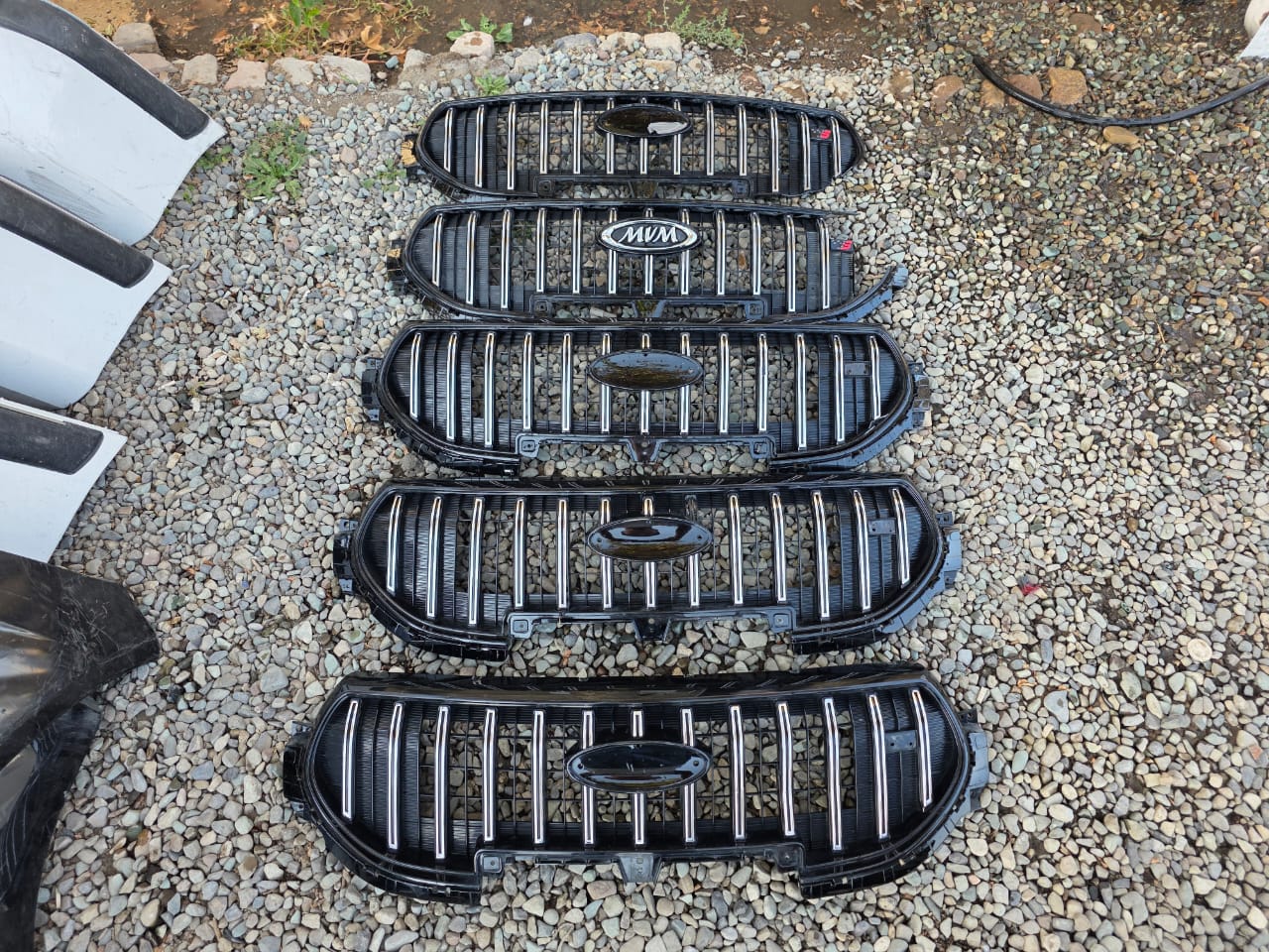 جلو پنجره اریزو ۵ اف ال استوک