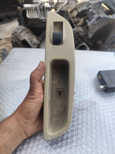 کلید شیشه بالابر با قاب ۳۱۵ استوک