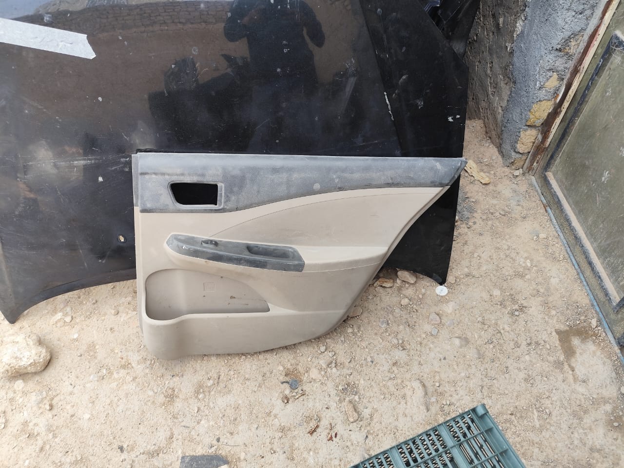 رودری عقب راست ام وی ام ۵۵۰ استوک