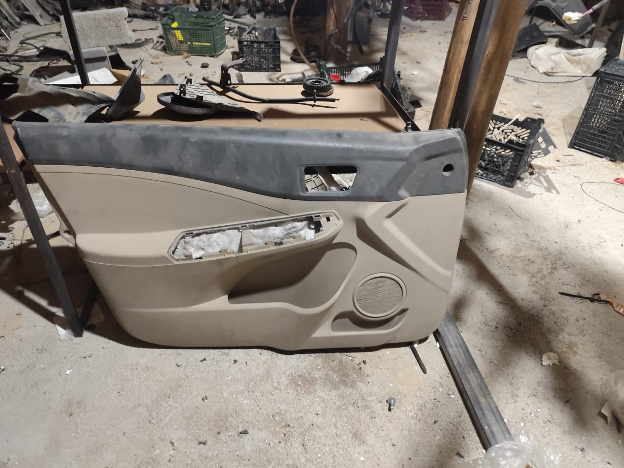 رودری جلو چپ ام وی ام ۵۵۰ استوک