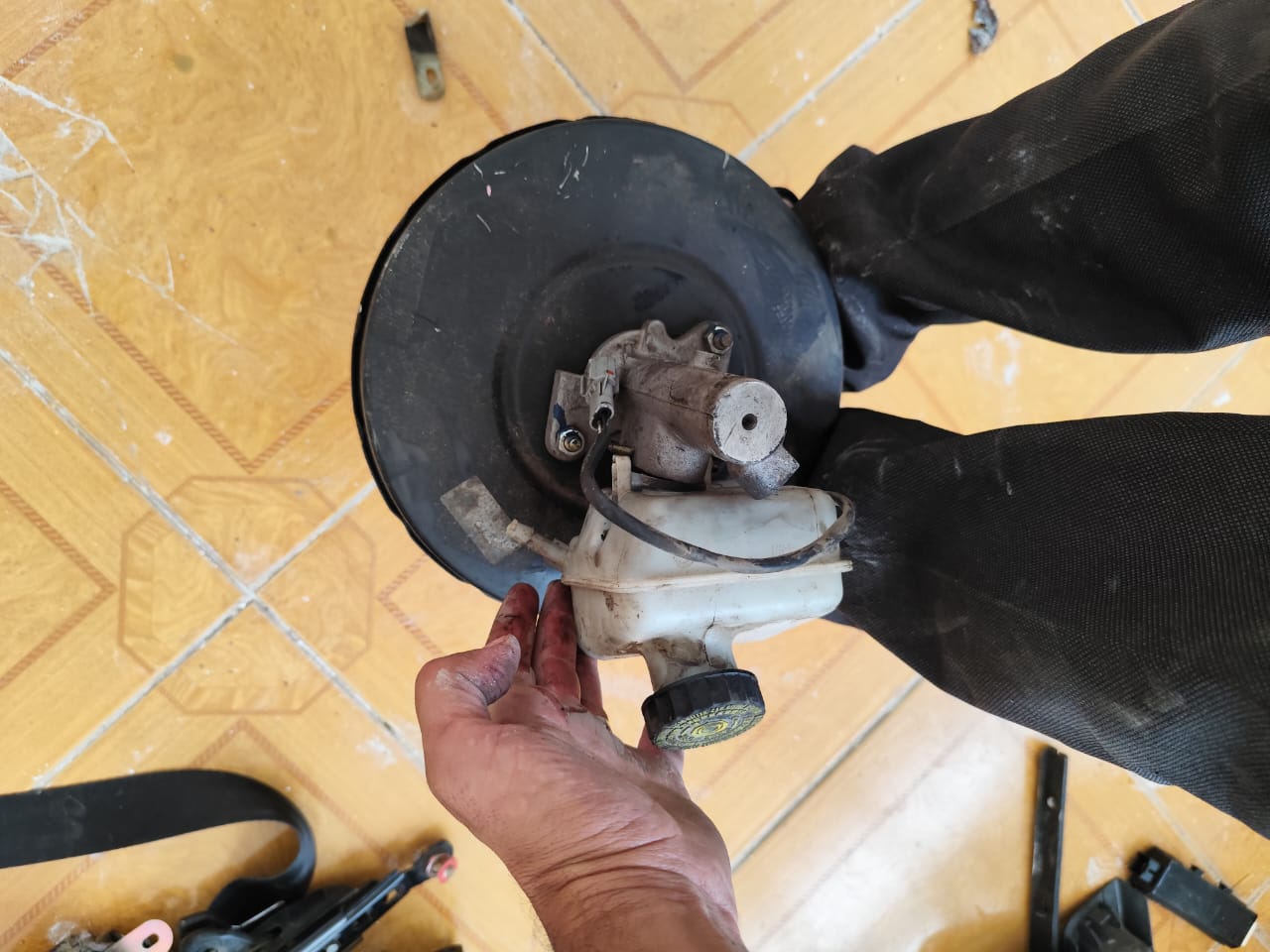 بوستر ترمز ام وی ام ۵۳۰ و ام وی ام ۵۵۰