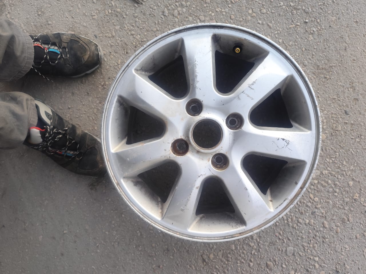 رینگ چرخ استوک ام وی ام ۵۵۰