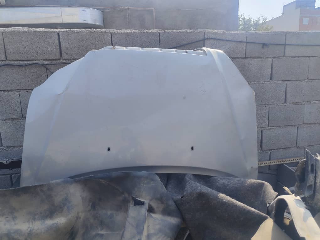 کاپوت ایکس ۳۳ قدیم رنگ نقره ای فابریک (کمی صافکاری نیاز دارد)