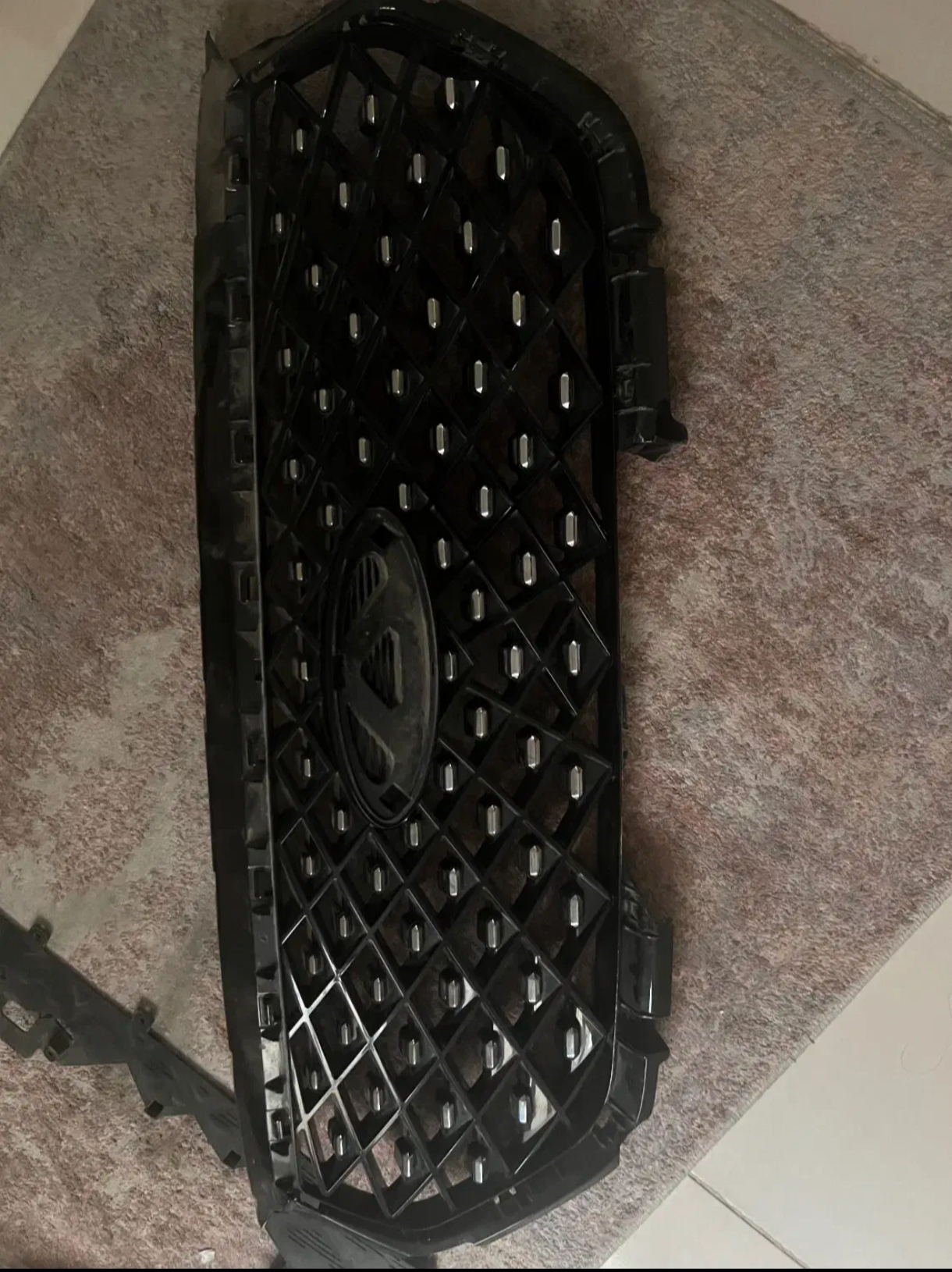 جلو پنجره ایکس ۲۲ پرو استوک