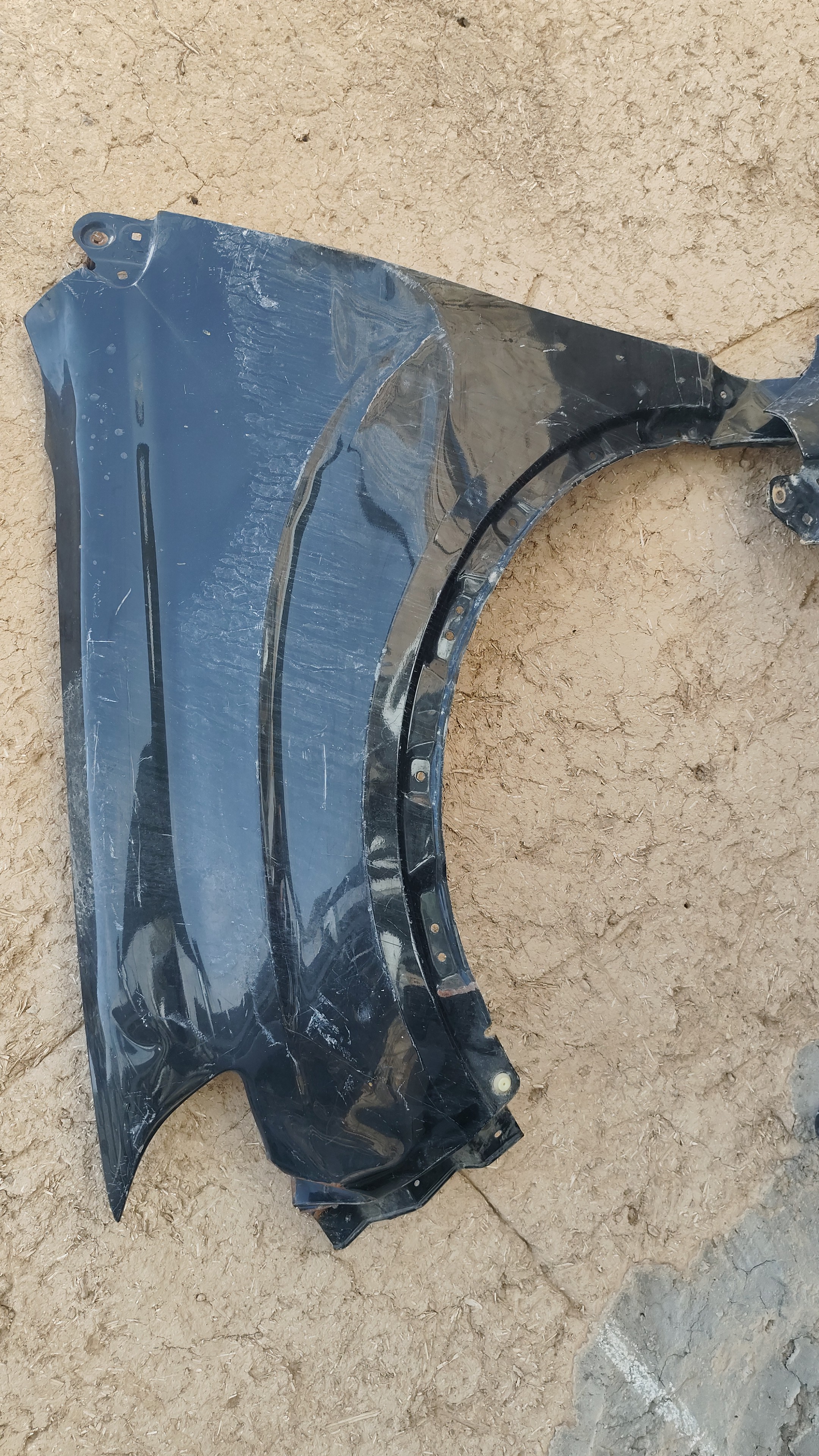 گلگیر جلو چپ تیگو ۵ مشکی فابریک (استوک)