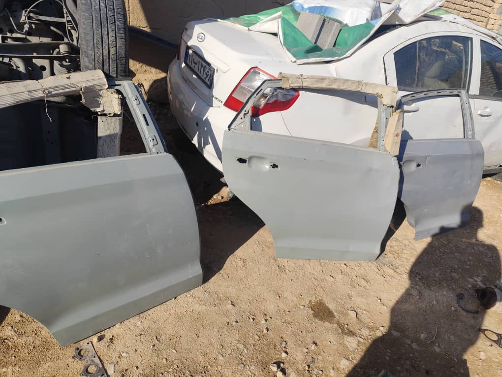 درب عقب راست ۳۱۵ و ایکس ۲۲(نو وارداتی )