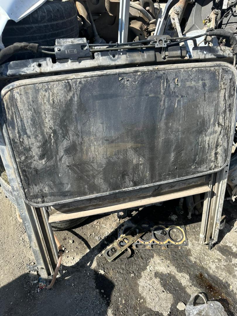 سانروف کامل ایکس ۳۳(قدیم و نیو و اس - استوک )