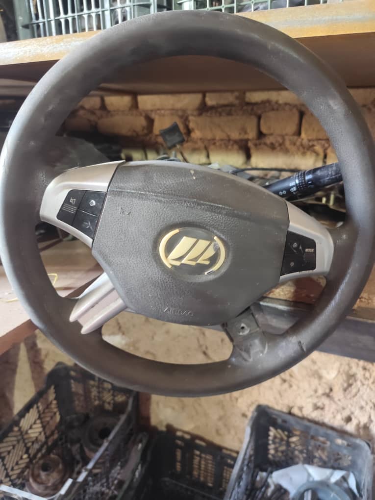 غربیلک فرمان لیفان ۶۲۰ بدون ایربگ (استوک  فقط غربیلک)