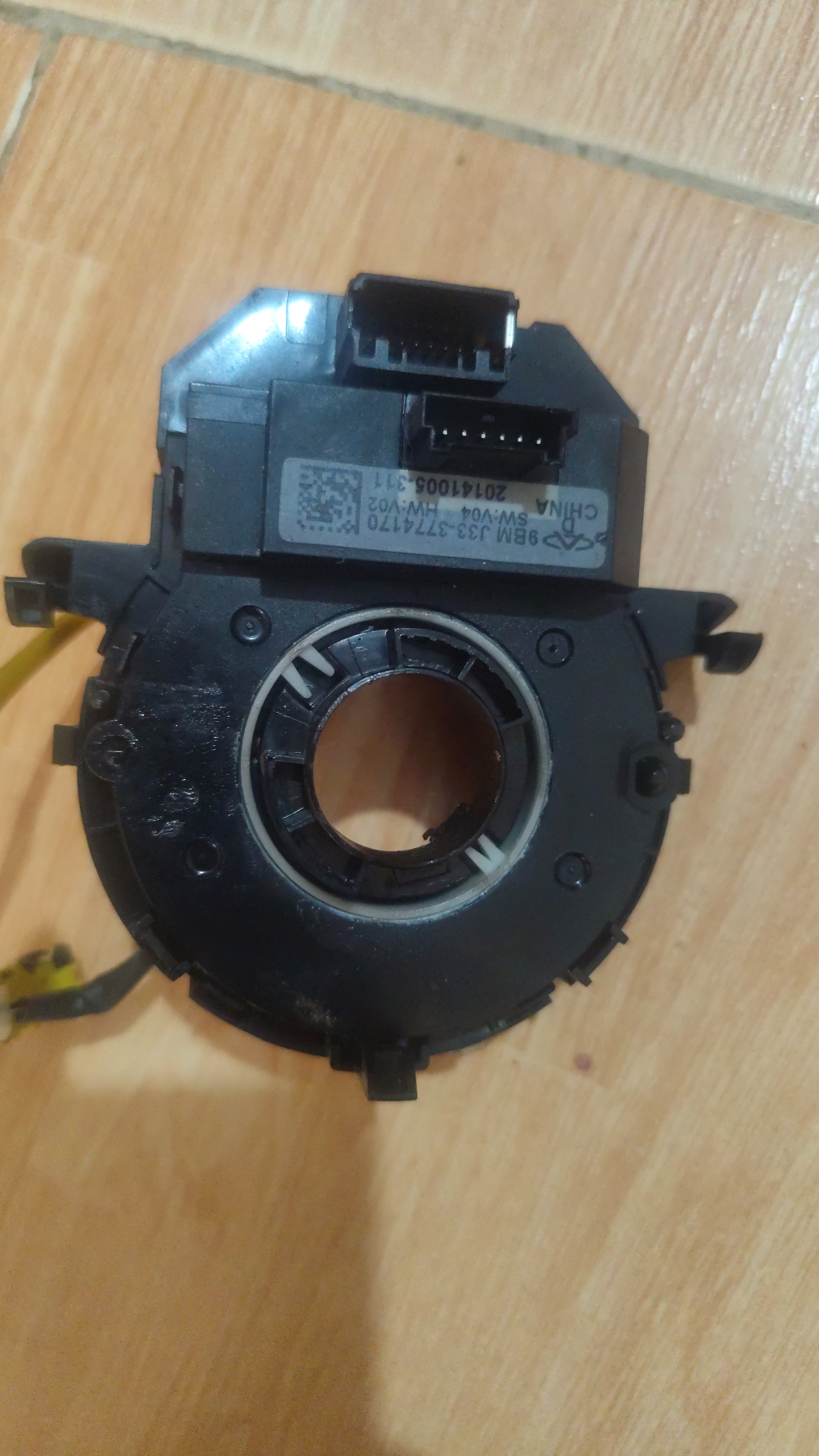 نوار ایربگ . فلت فرمان یا نوار بوق تیگو ۵ قدیم و نیو (استوک)