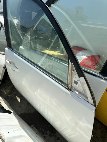 درب جلو راست (شاگرد ) ایکس ۳۳ قدیم و نیو ( سفید فابریک . سالم)