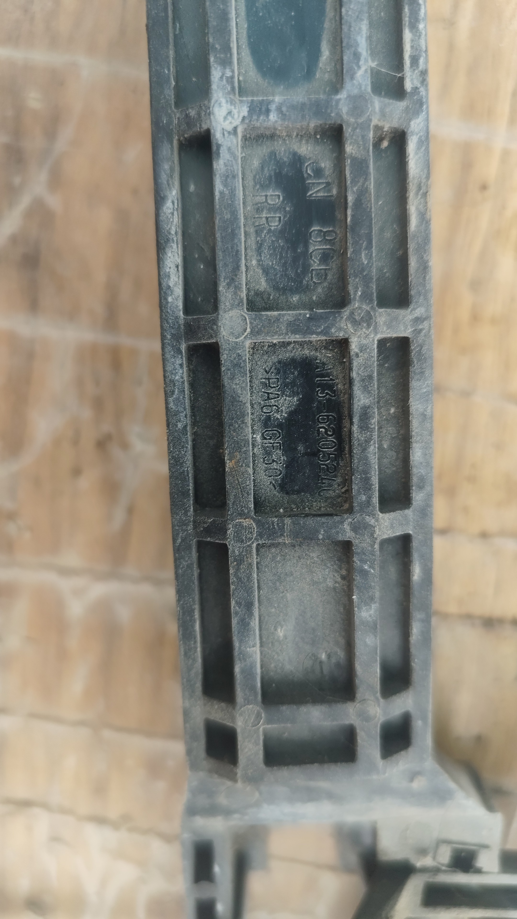 دستگیره بیرونی عقب راست ام وی ام ۳۱۵( استوک .فقط مغزی)