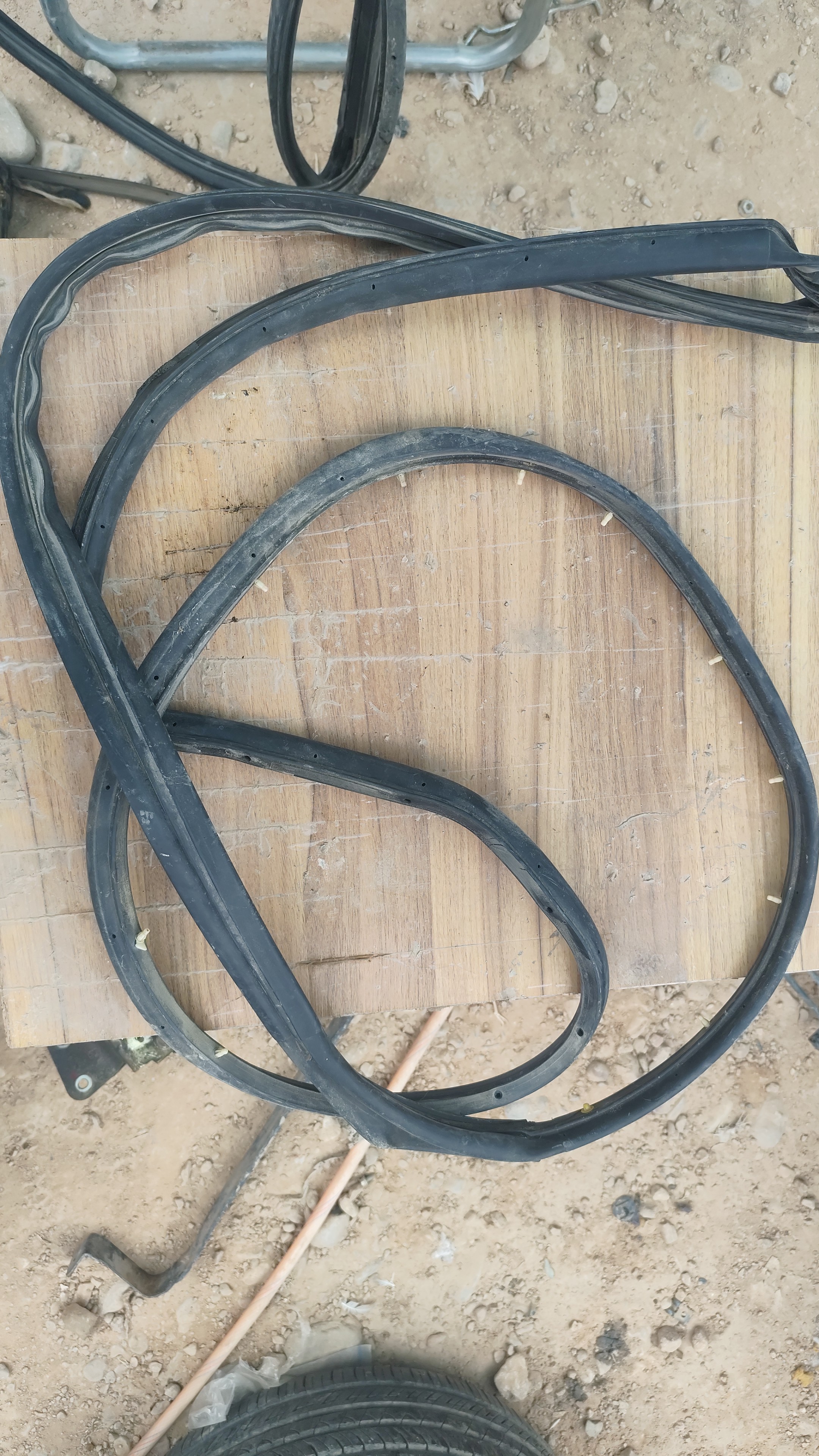 نوار پلاستیکی درب جلو شاگرد تیگو ۵ قدیم و نیو (استوک)