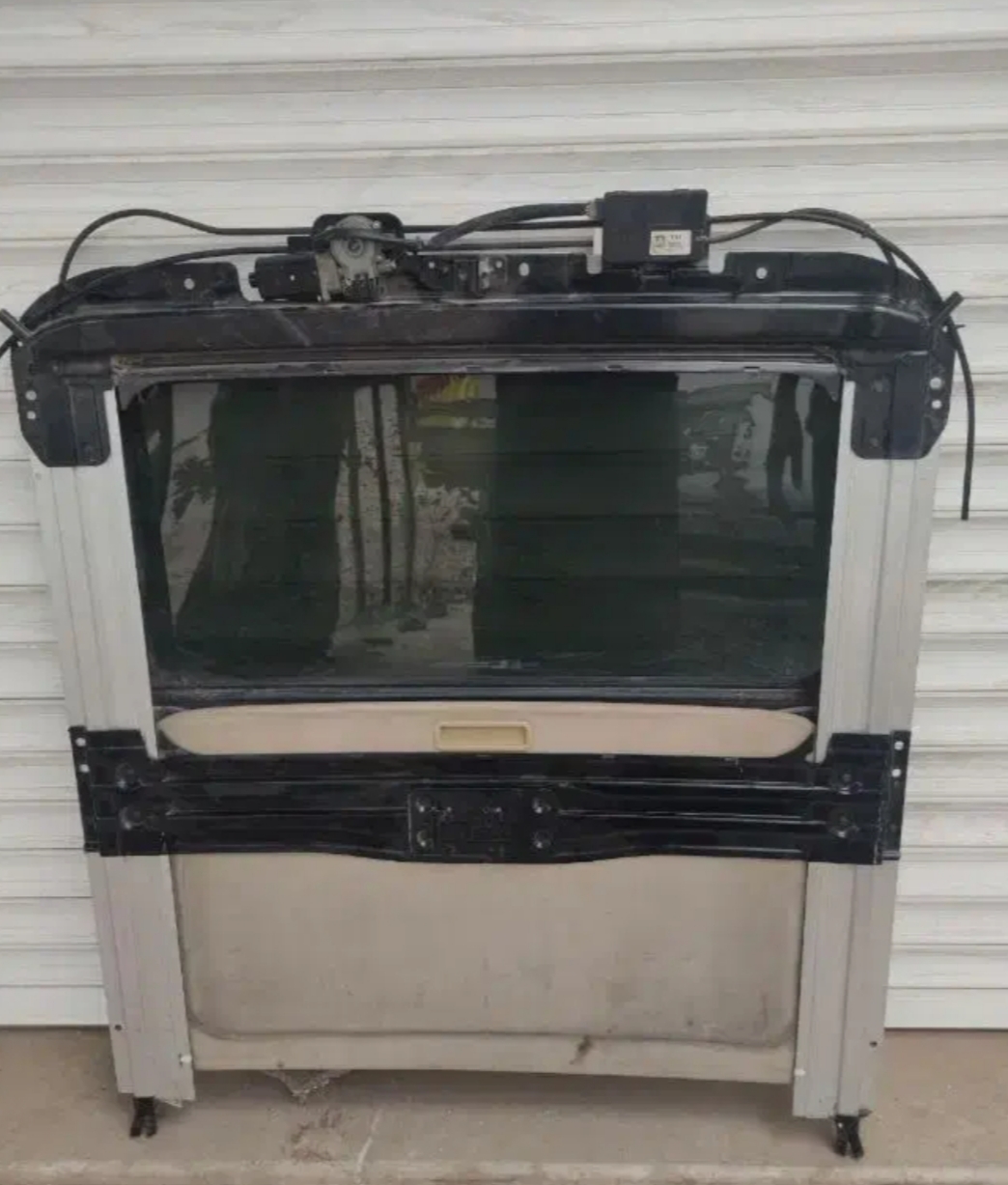 سانروف کامل ایکس ۳۳(استوک )