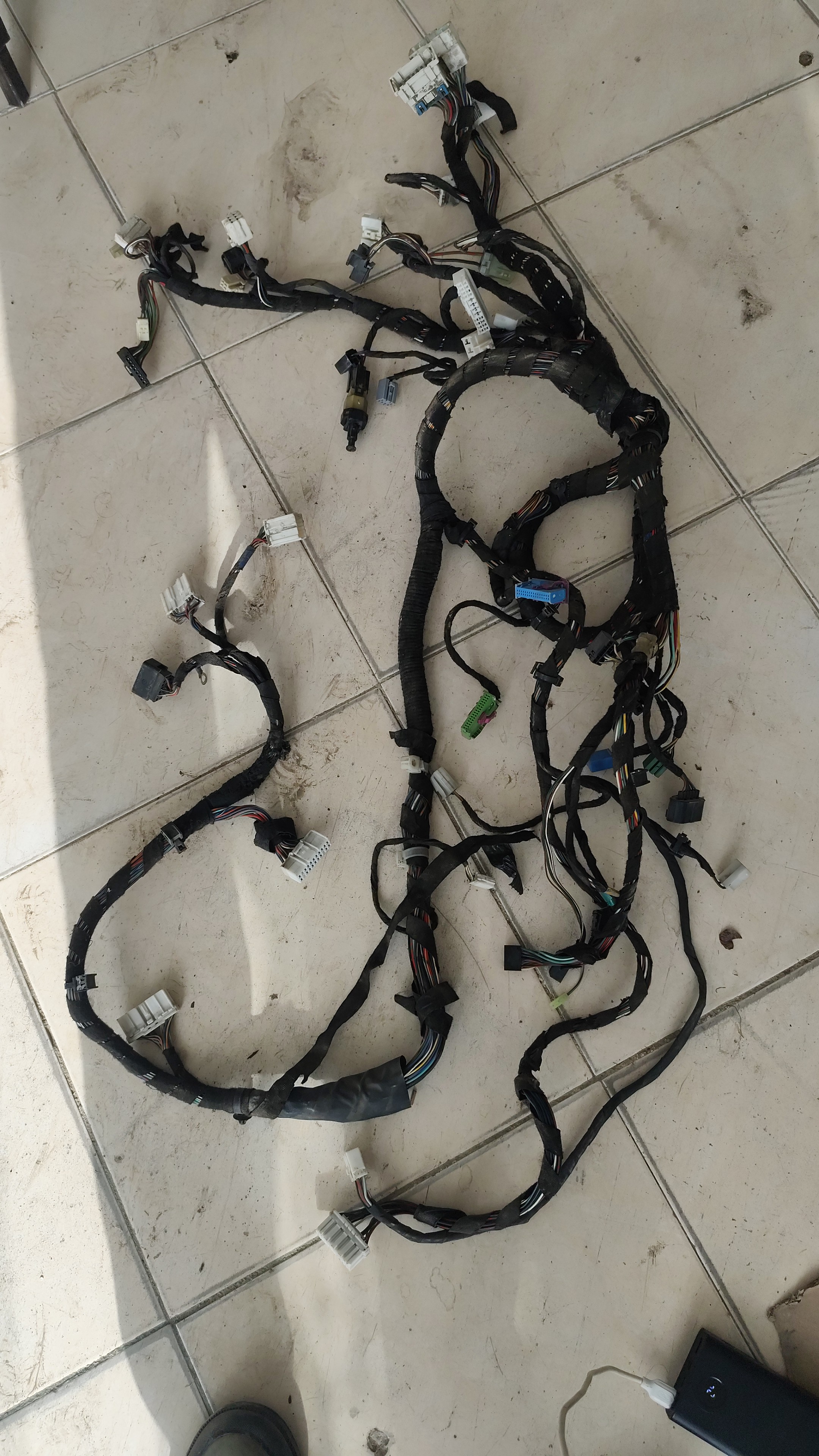 سیم کشی ایکس ۳۳ اس پشت داشبورد با کد فنی T11-3724030wB (استوک )