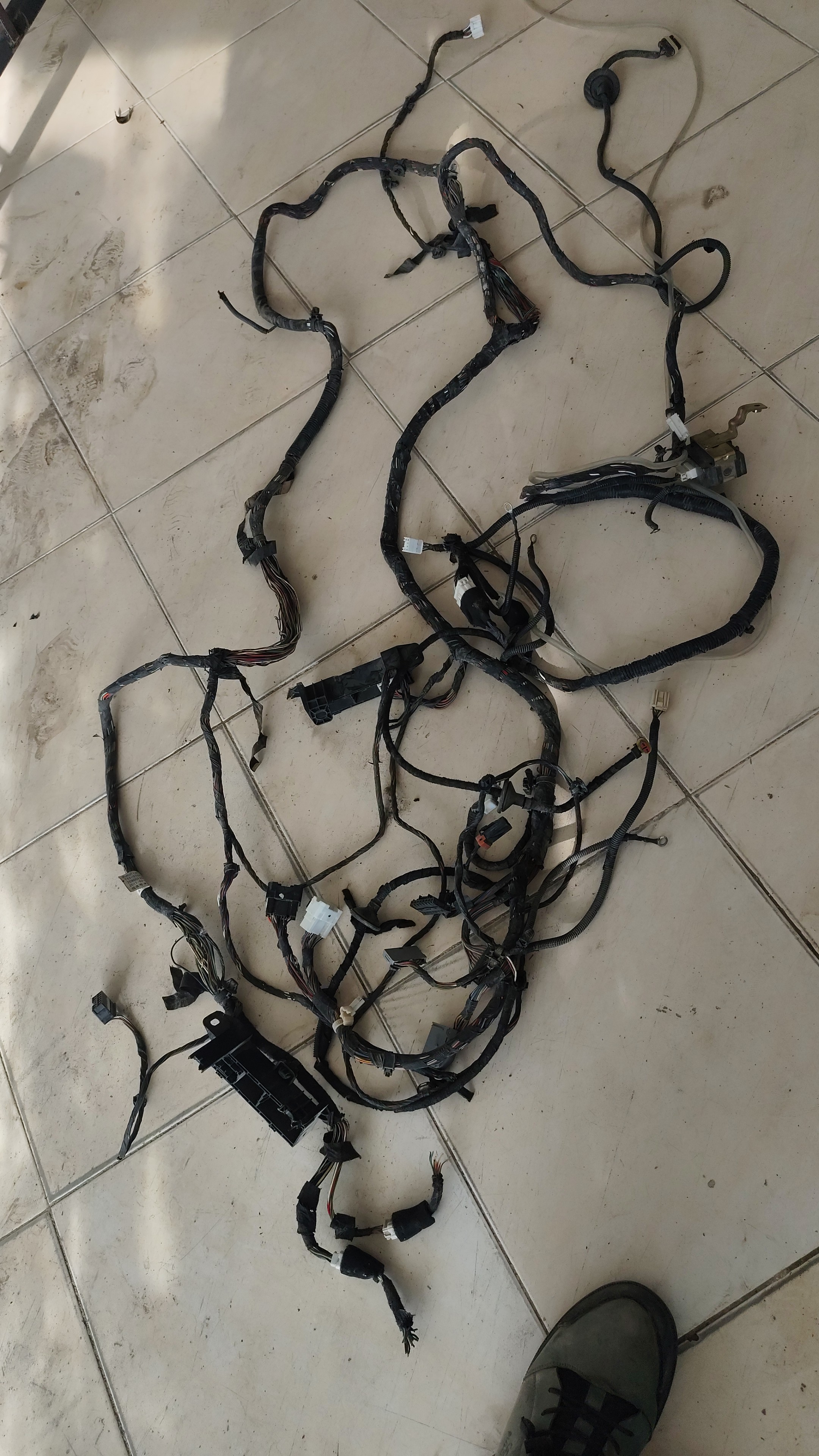 سیم کشی کف اتاق ایکس ۳۳ با کد فنی T11-3724050mu(استوک)