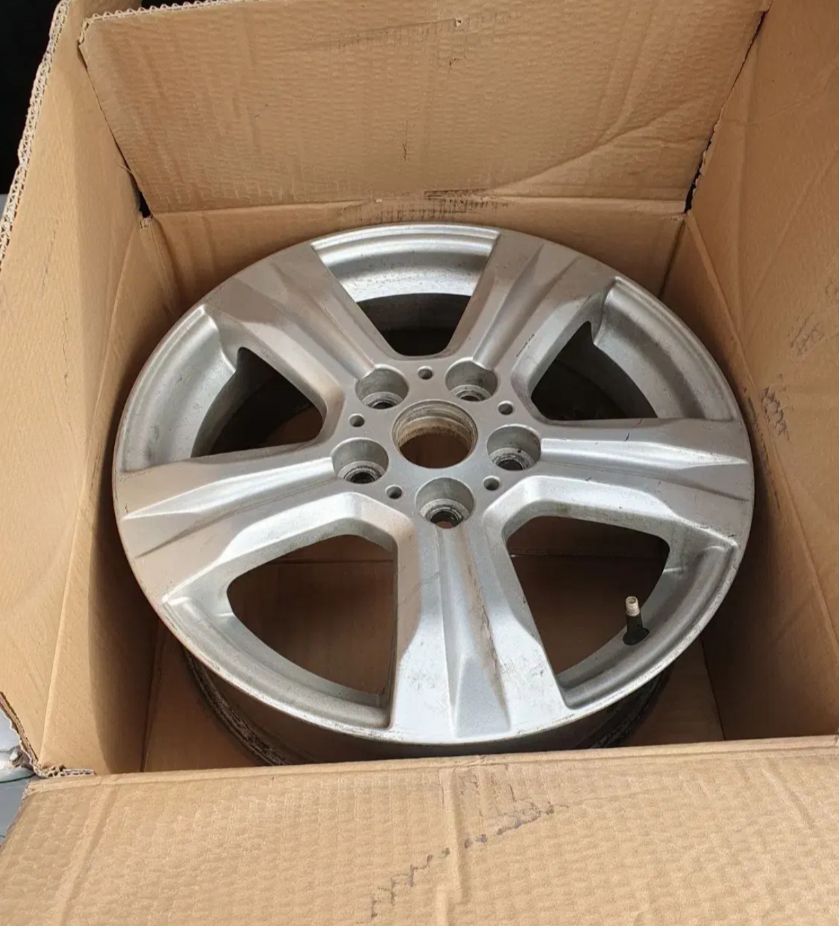 رینگ چرخ  لیفان ایکس 60(استوک)