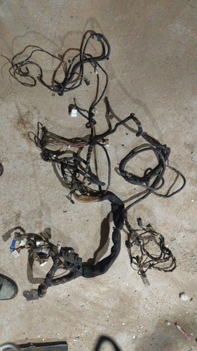 سیم کشی کف اتاق (داخل اتاق) ام وی ام ۳۱۵ هاج بک (استوک)