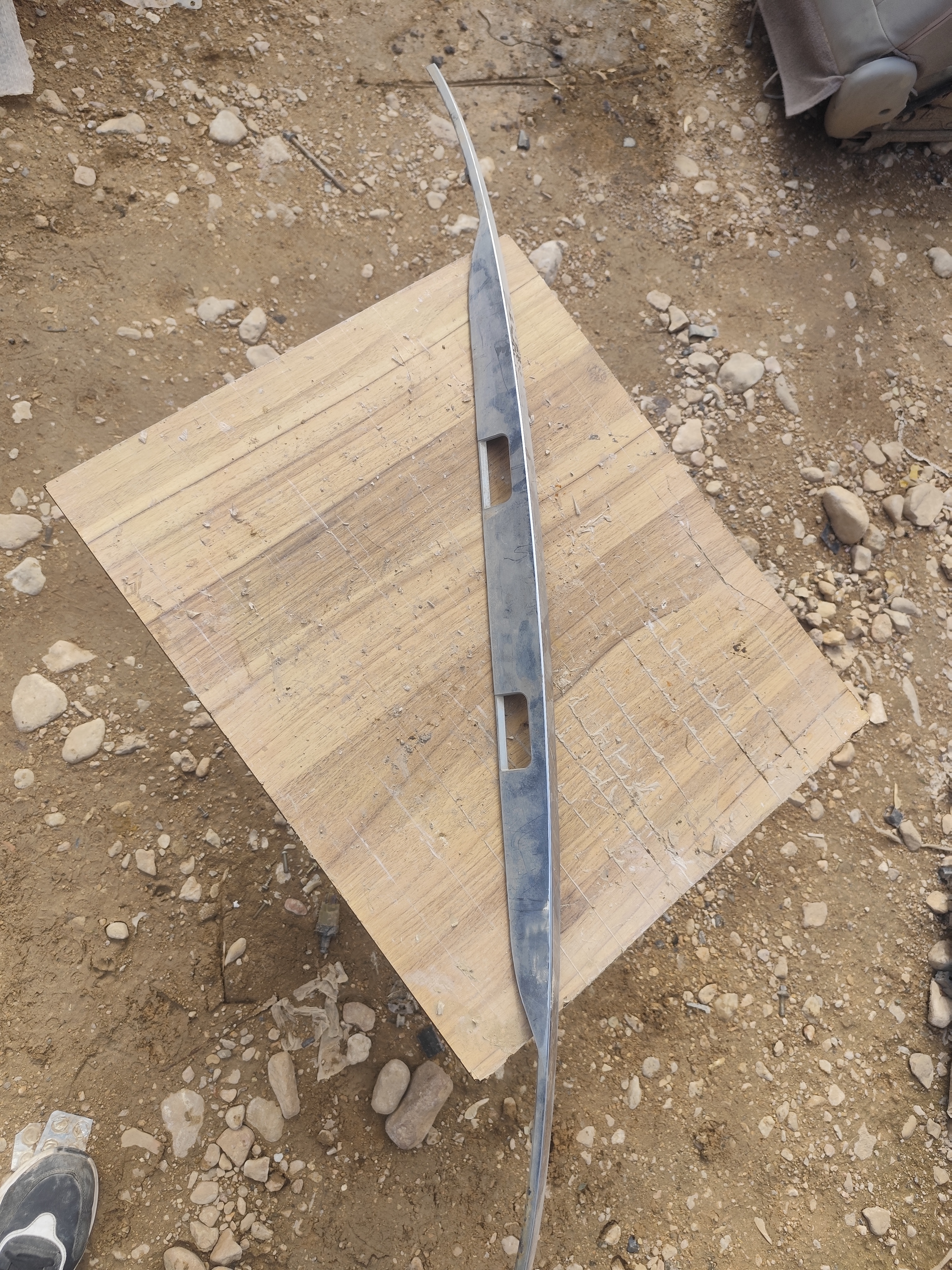 زه استیل درب صندوق عقب جیلی سواری (استوک)