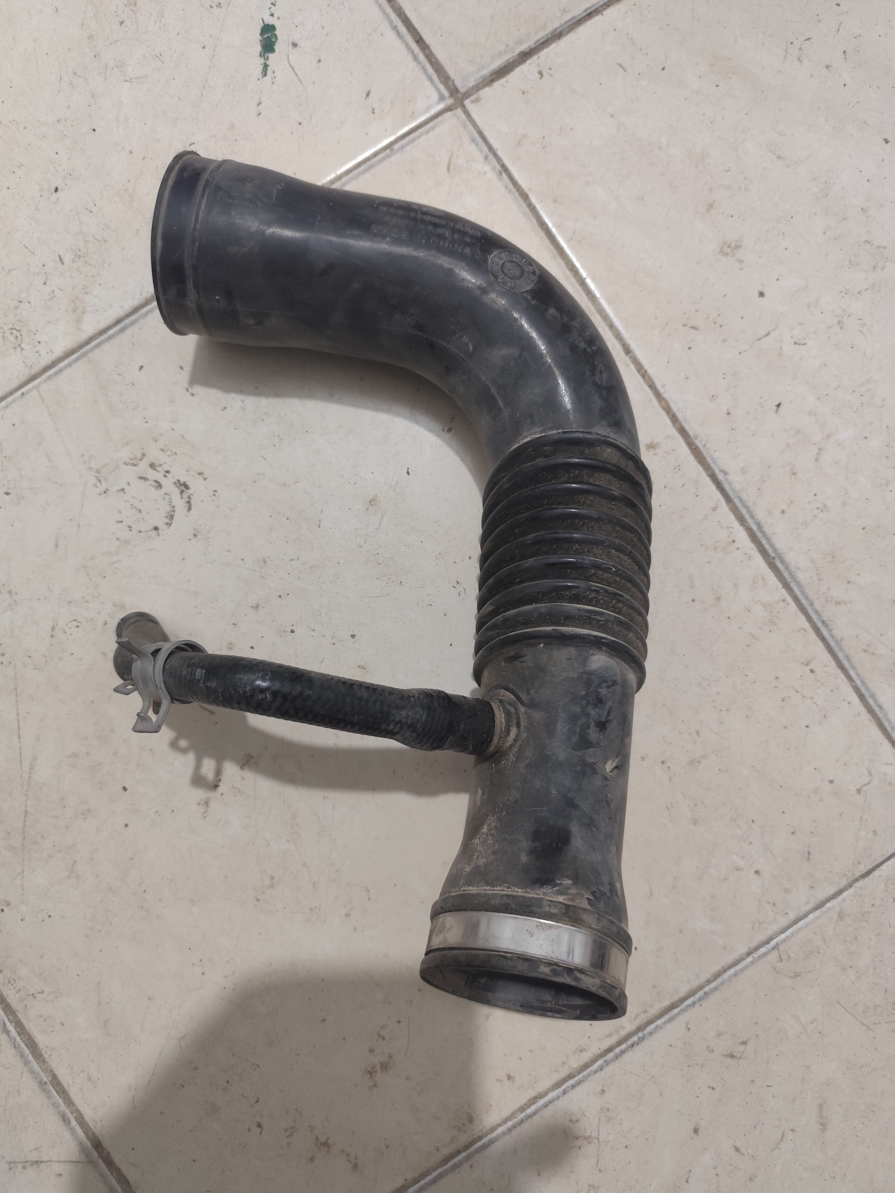 لوله خرطومی هواکش ایکس ۳۳ (استوک)