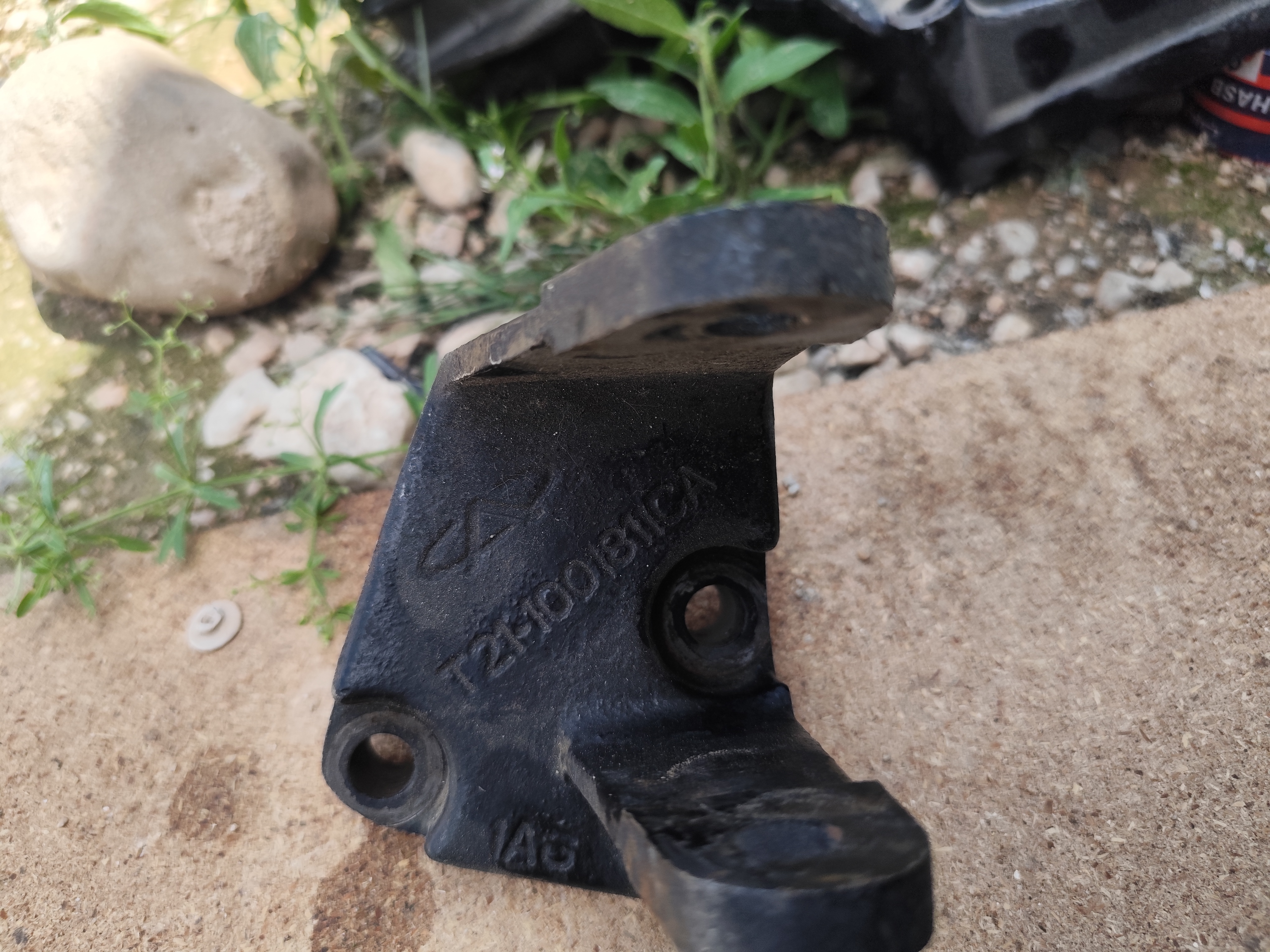 پایه دسته موتور تیگو ۵ استوک (کد فنی T21-1001811CA)