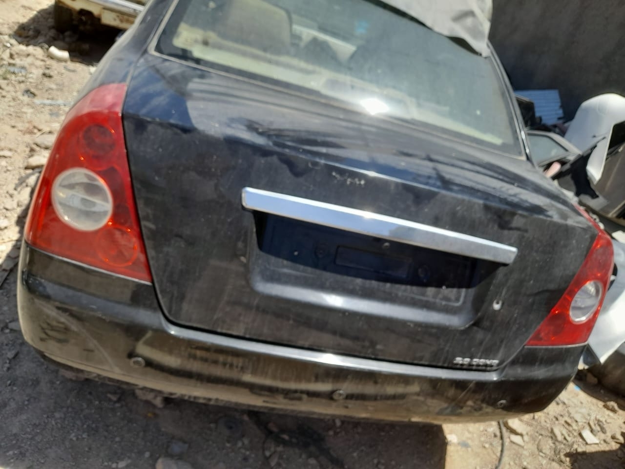 درب صندوق مشکی ام وی ام 530 (استوک )