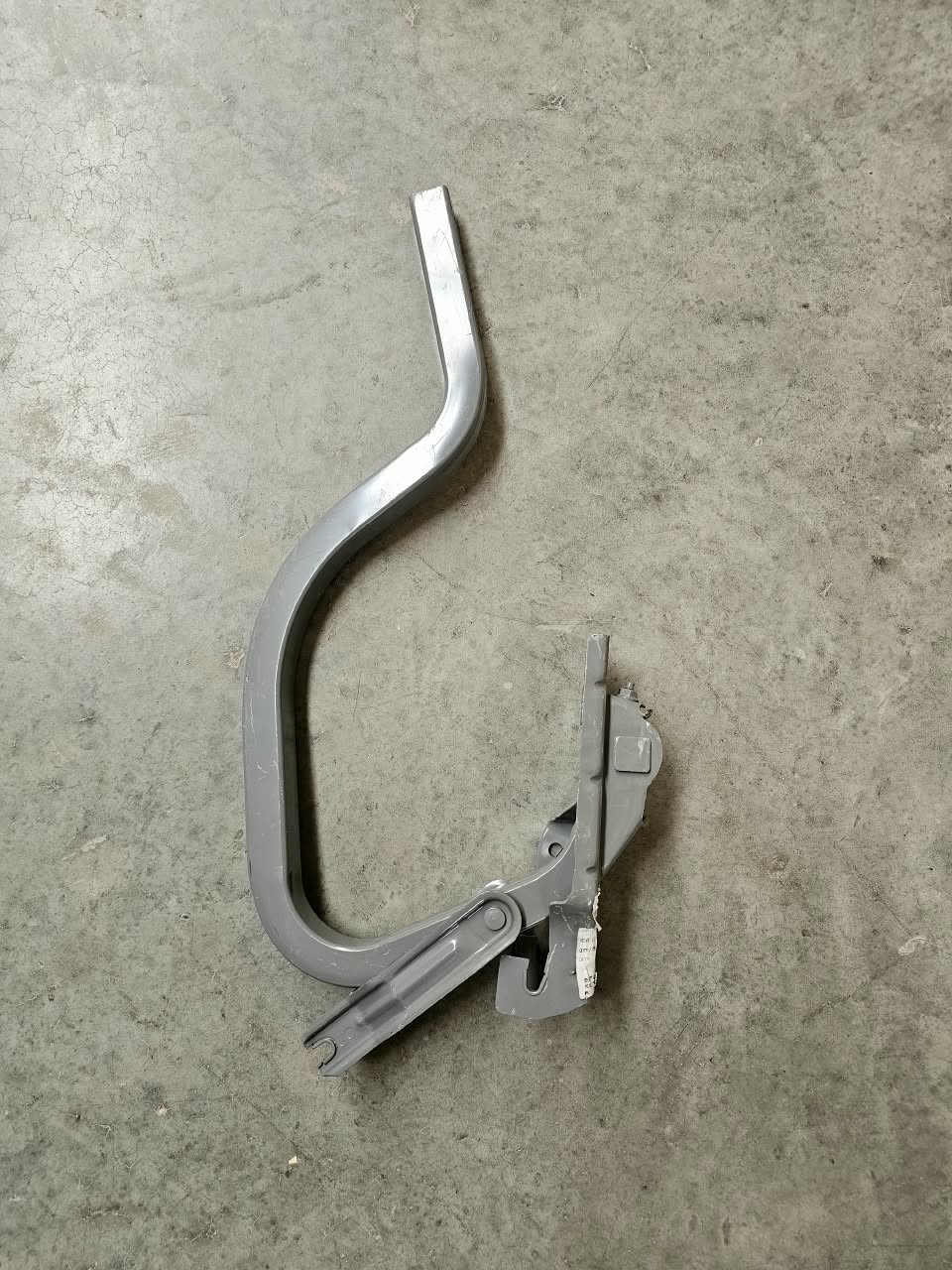 لولای  راست درب صندوق اریزو ۶
