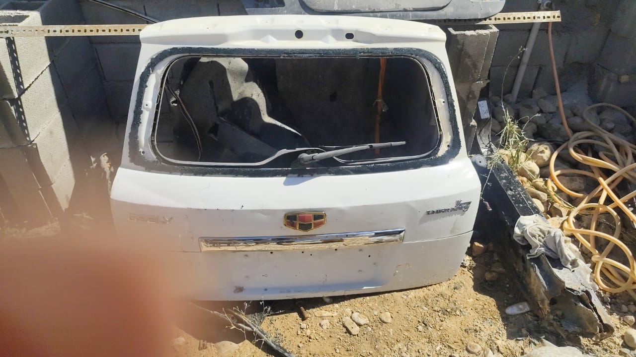 درب صندوق جیلی شاسی استوک سفید(لخت )